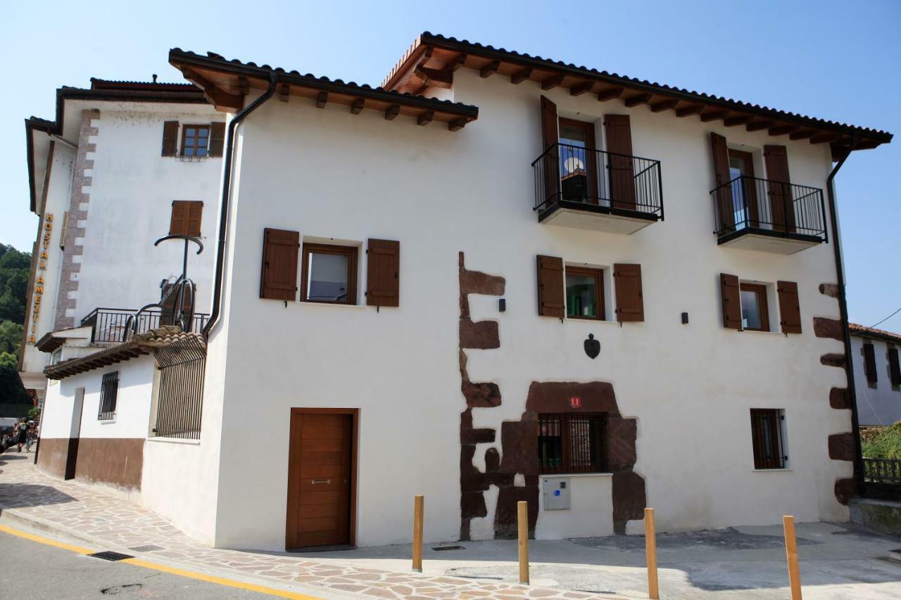 Hostal Ameztia Doneztebe المظهر الخارجي الصورة